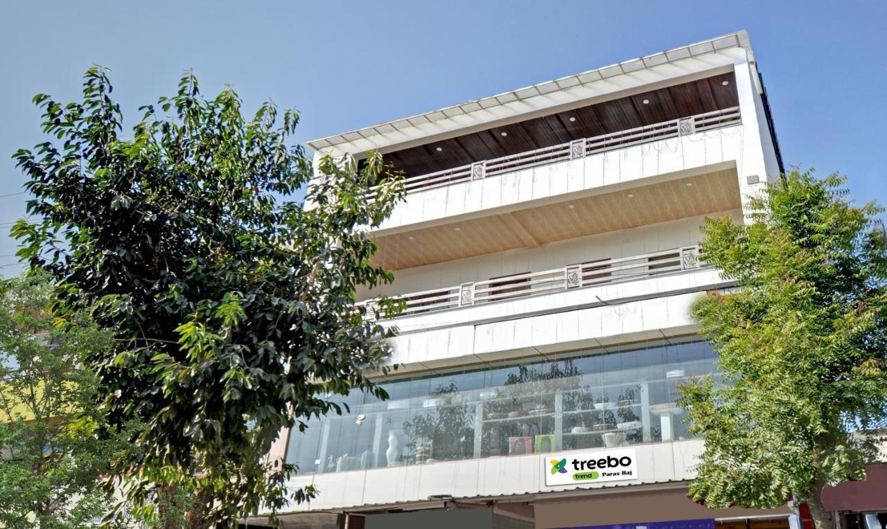Treebo Paras Raj Near City Palace Ουνταϊπούρ Εξωτερικό φωτογραφία