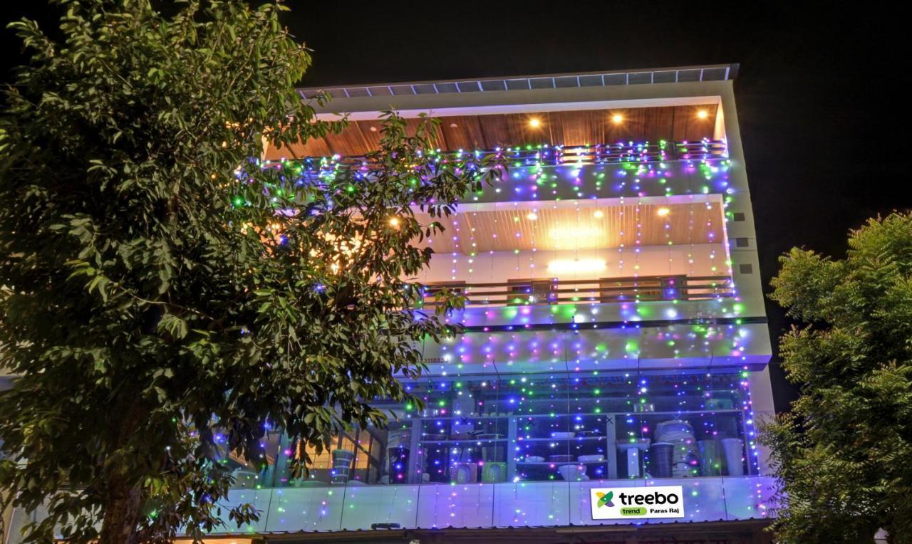 Treebo Paras Raj Near City Palace Ουνταϊπούρ Εξωτερικό φωτογραφία